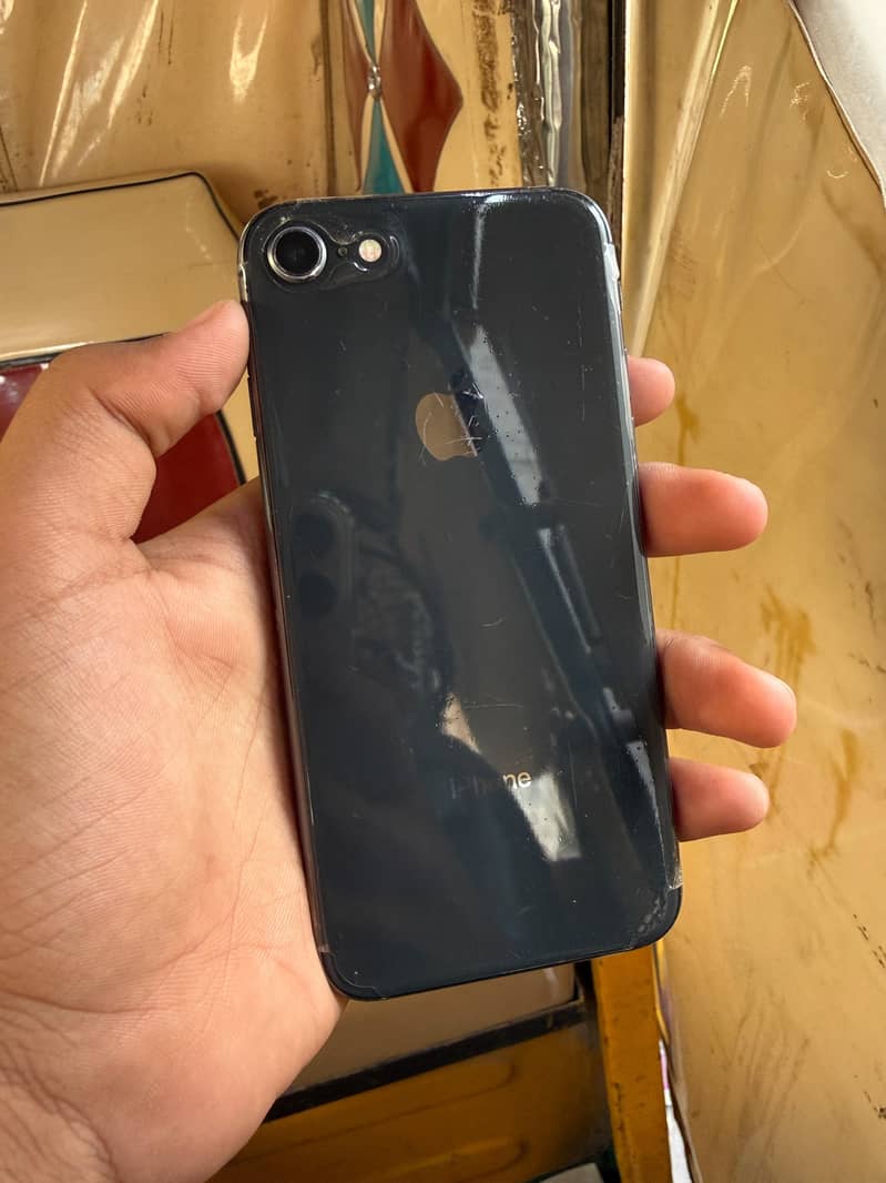 Apple iPhone 8 5