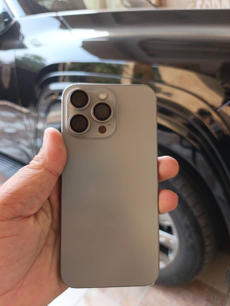 Apple iPhone 15 Pro Max 7