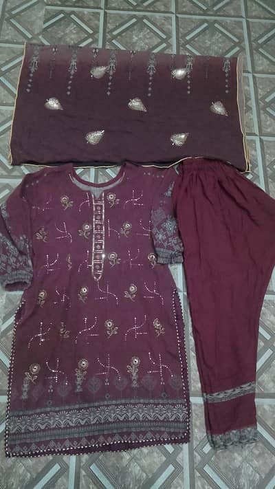second hand ready to wear 10/10 condition