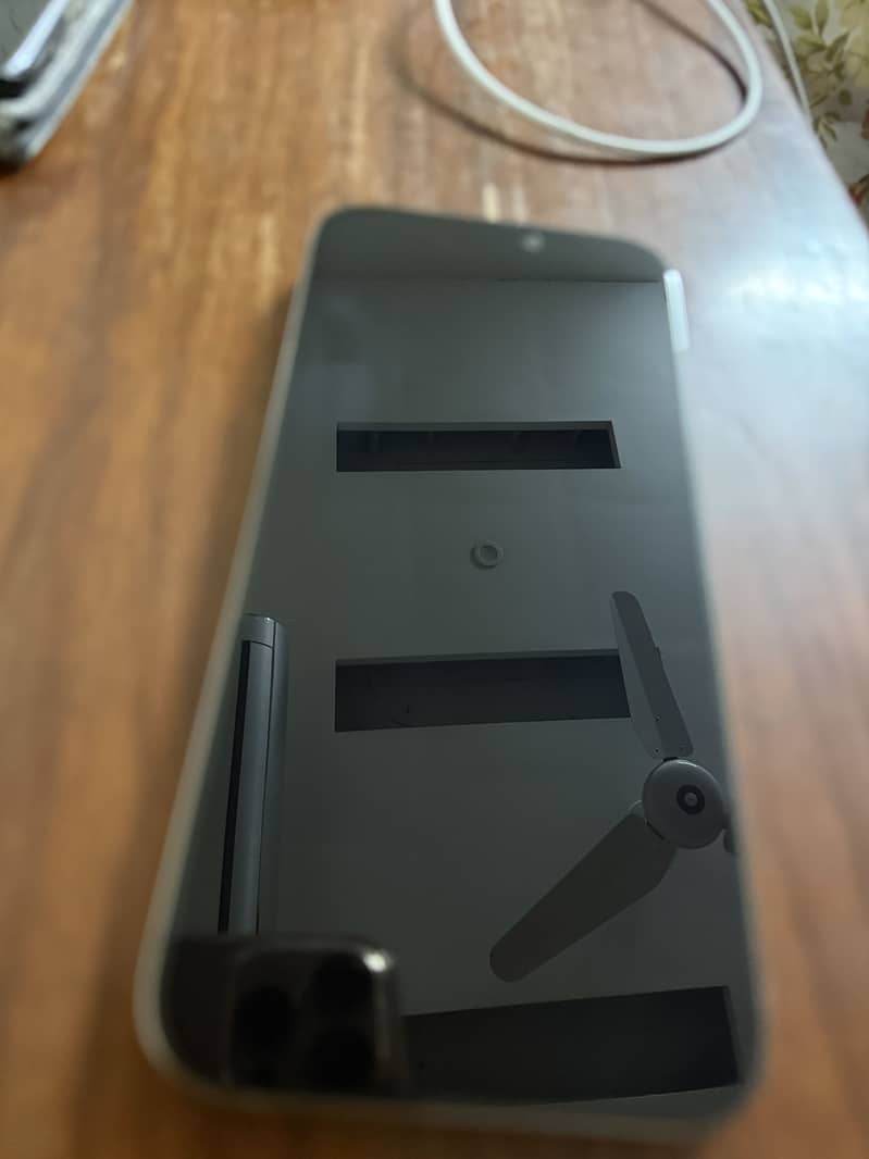 Apple iPhone 16 Pro Max 5