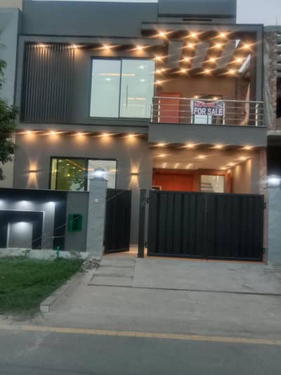 5 Marla Sasta Ghar near main gate of Bahria Nasheman Lahore