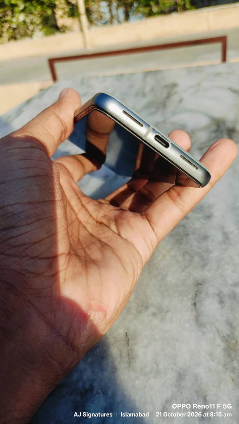 Google Pixel 8 7