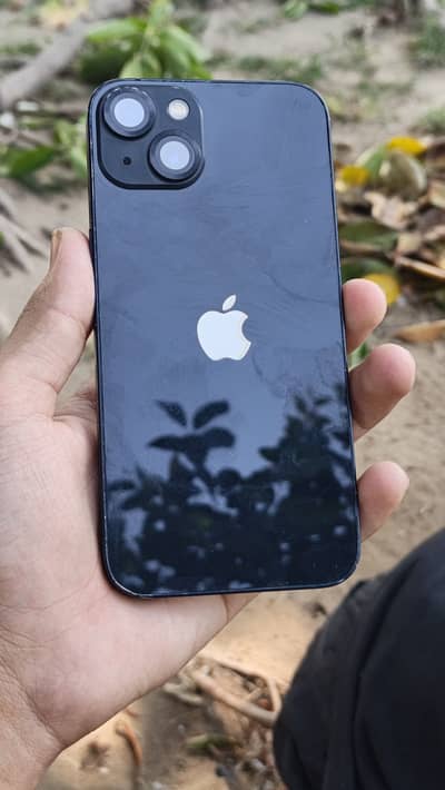 Apple iPhone 13