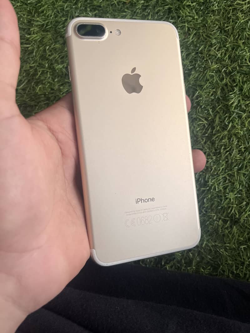 Apple iPhone 7 Plus 1