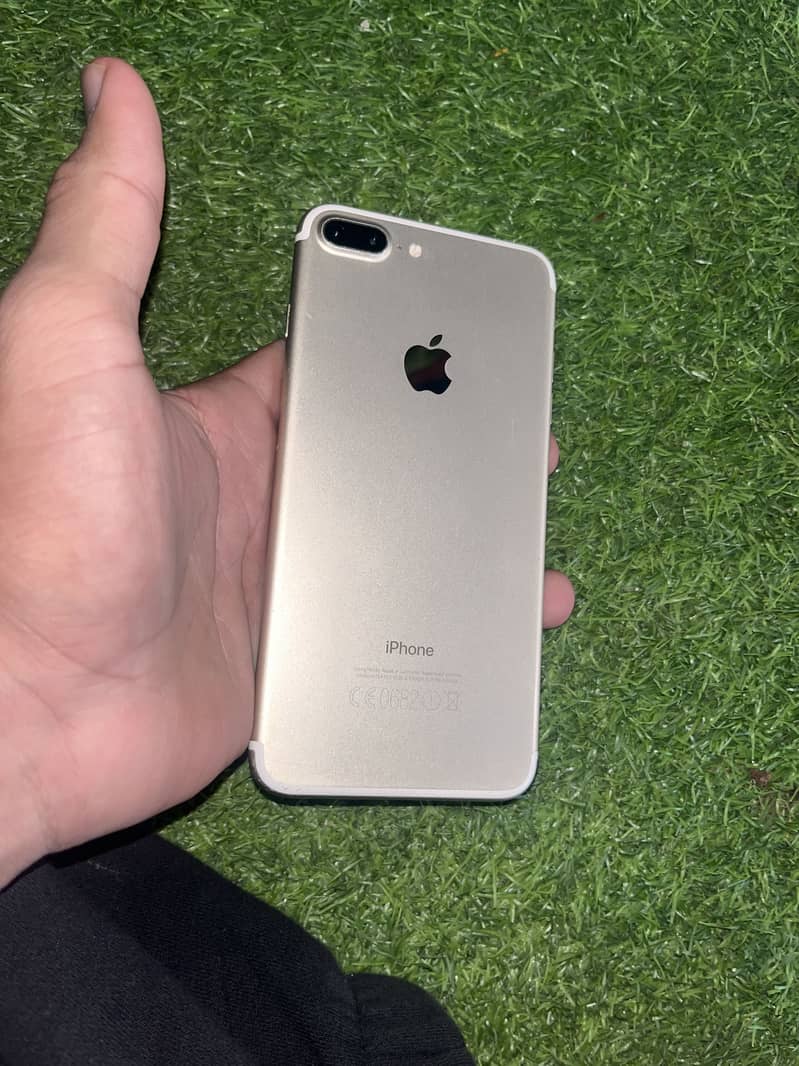 Apple iPhone 7 Plus 3