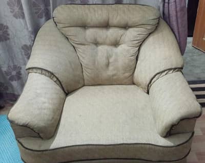 7 seater sofa. sofa blkl ok hy. bht achi chez hy.