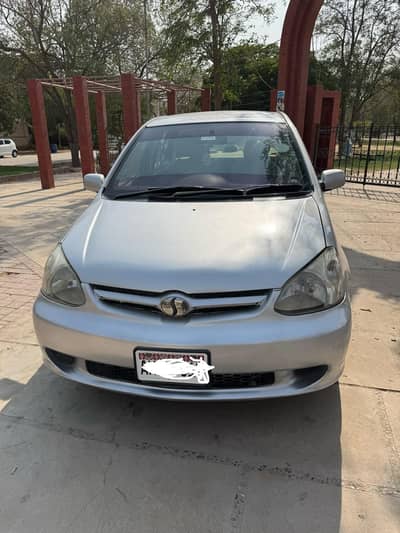 Toyota Platz 2003