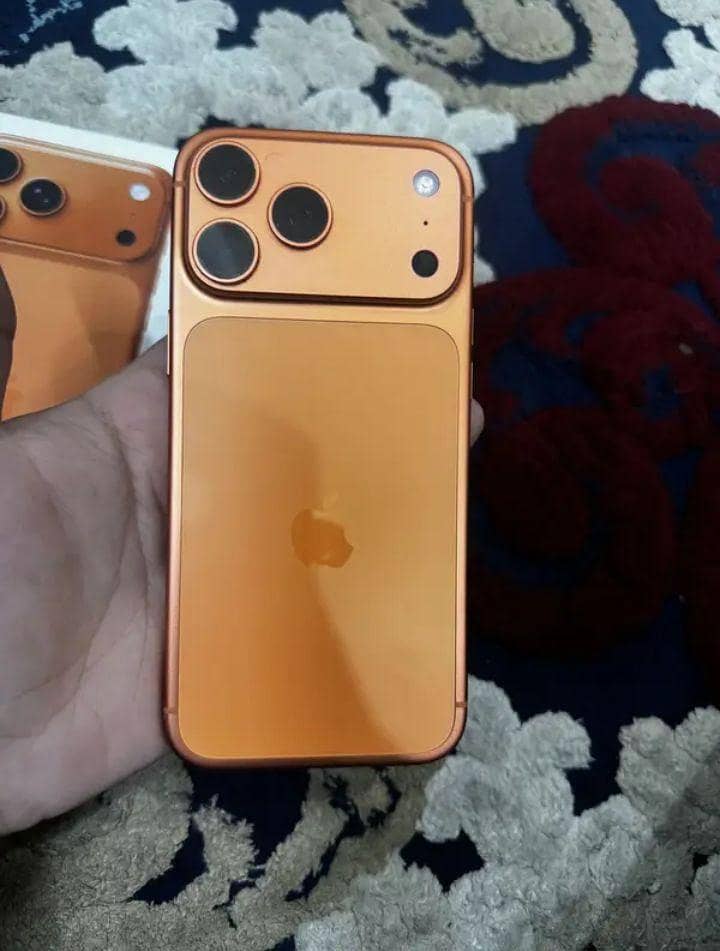 Apple iPhone 17 Pro Max 1
