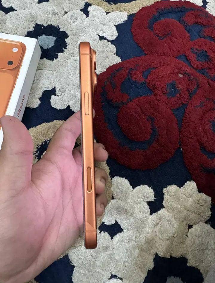 Apple iPhone 17 Pro Max 2
