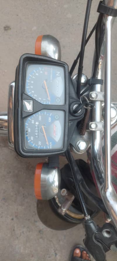 BIKE ALL OK HA KOI MASLA NI HA 10 BY 10 HA 03286595009 CALL NUMBER