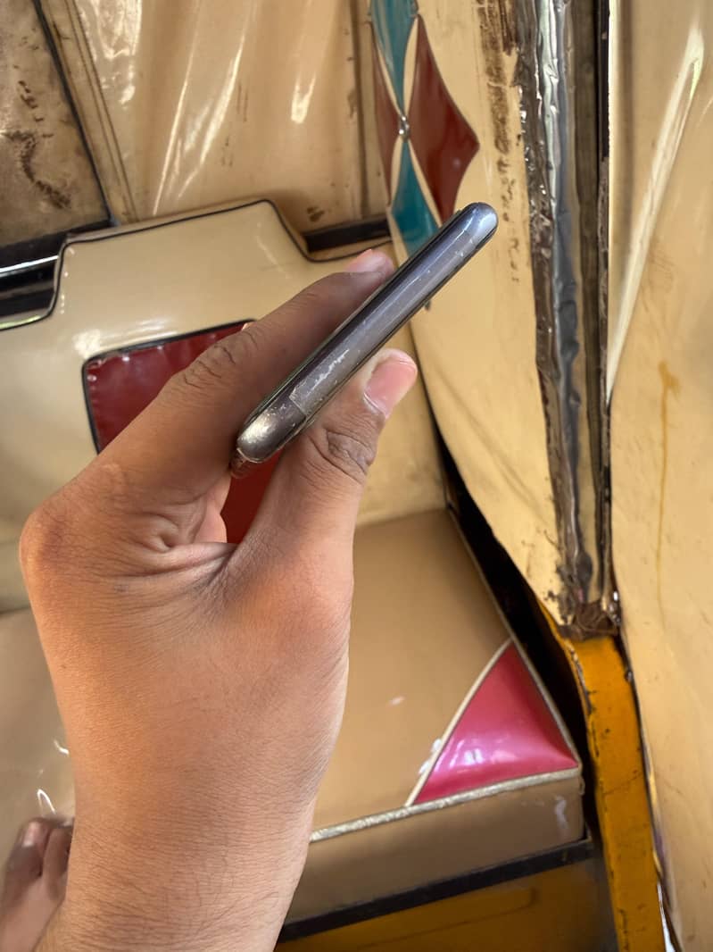 Apple iPhone 8 7