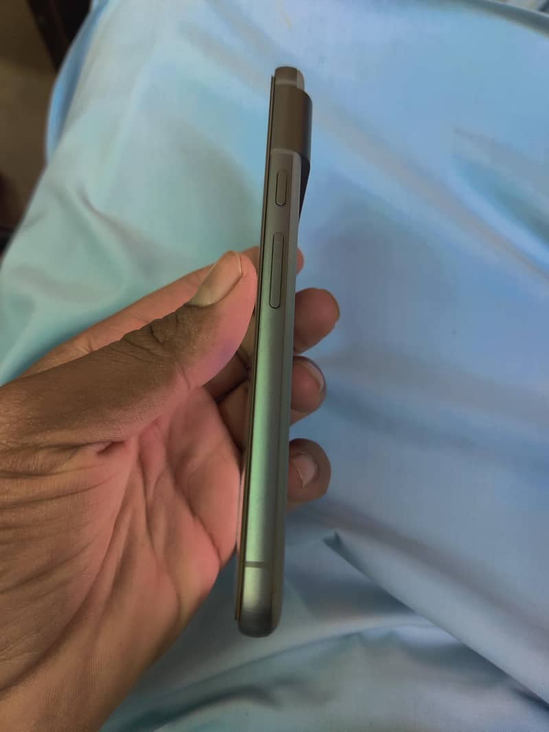 Google Pixel 8 3