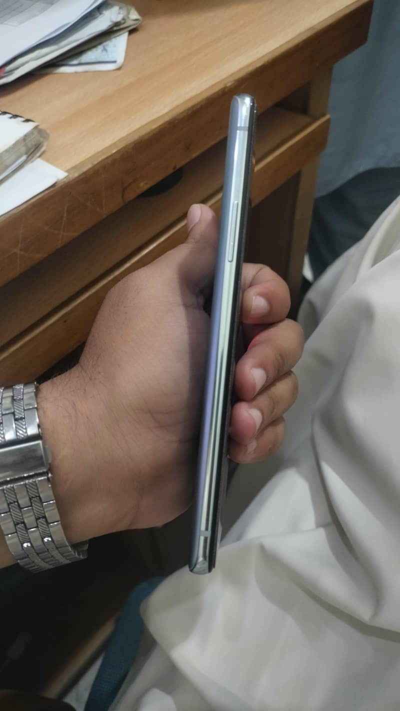 One Plus 8T 4