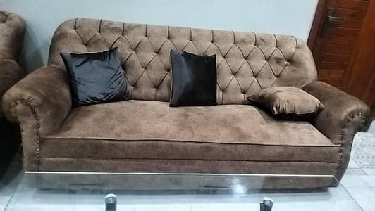 6 seater sofa condition 10/10,  urgent sale