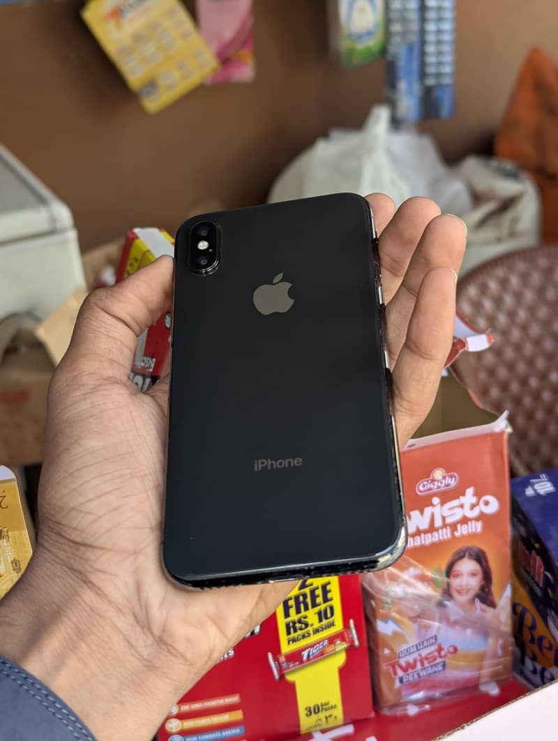Apple iPhone X 3