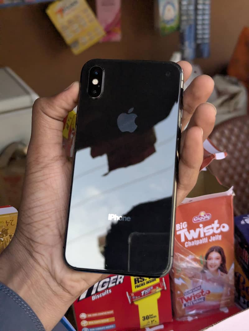 Apple iPhone X 5