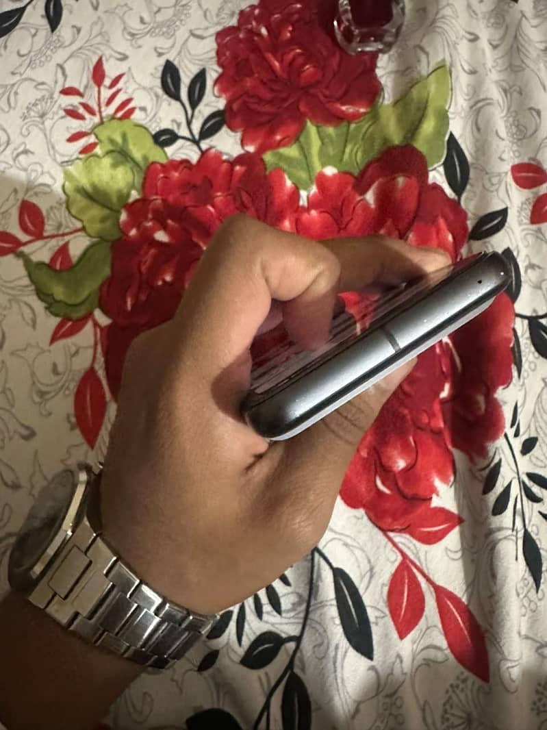 Google Pixel 8 6
