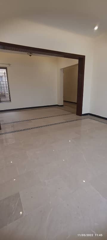 G 13/3 40x80 brand new upper portion for rent