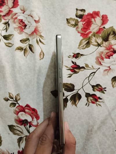 Tecno CAMON 30