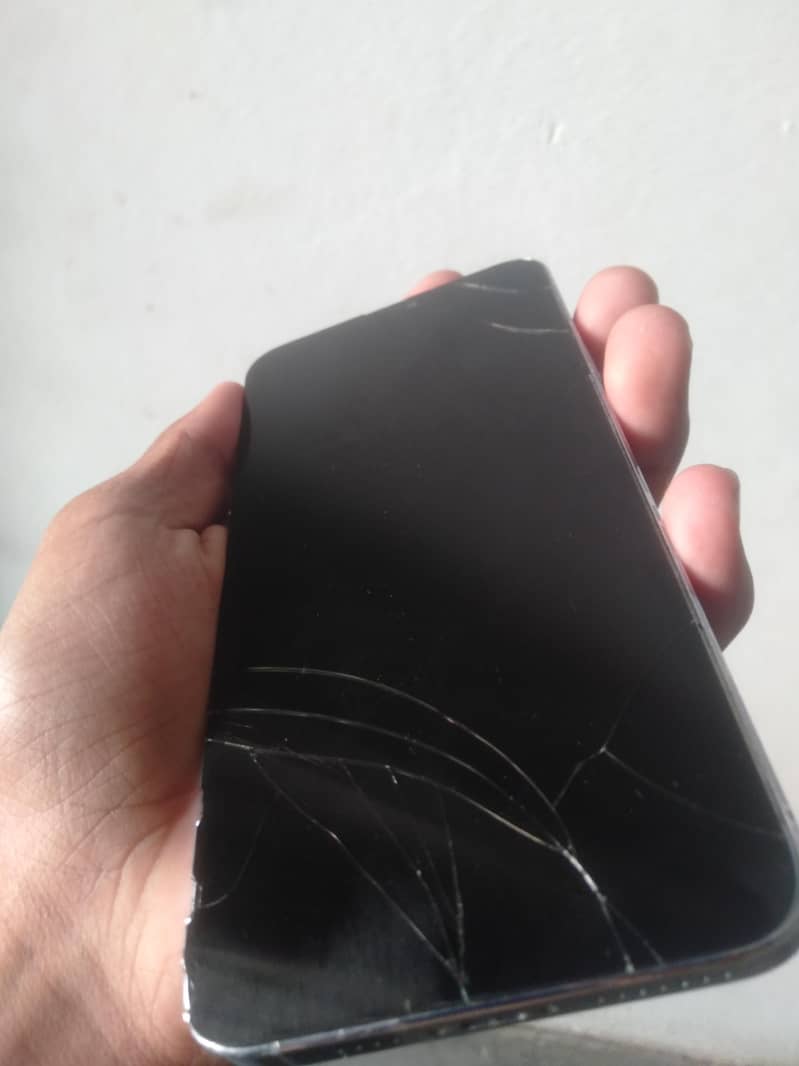 Apple iPhone 13 Pro Max 4