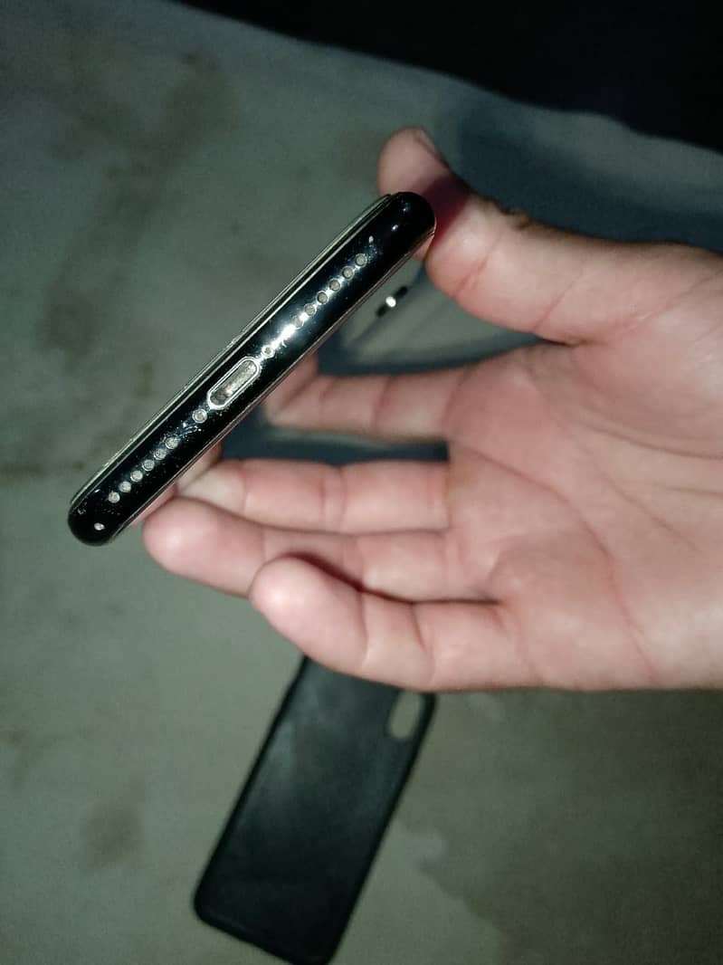 Apple iPhone X 2