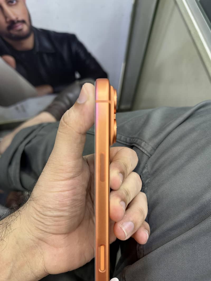 iPhone 17 pro Max PH+E 5