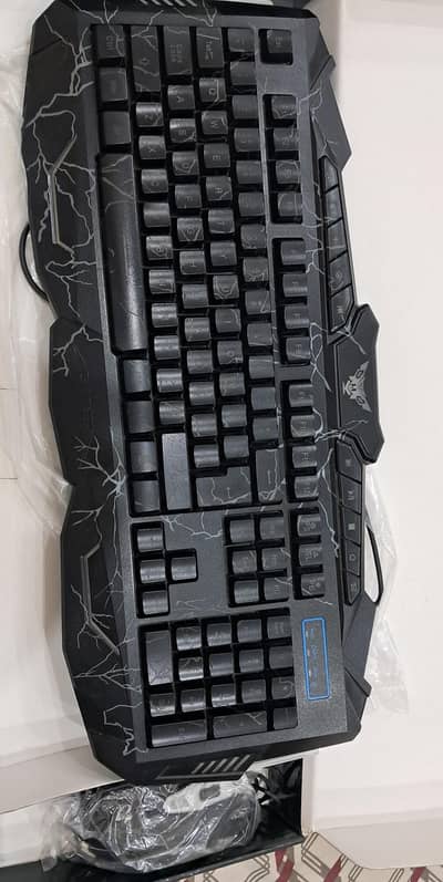 used gaming keyboard & mouse in good condition for sale