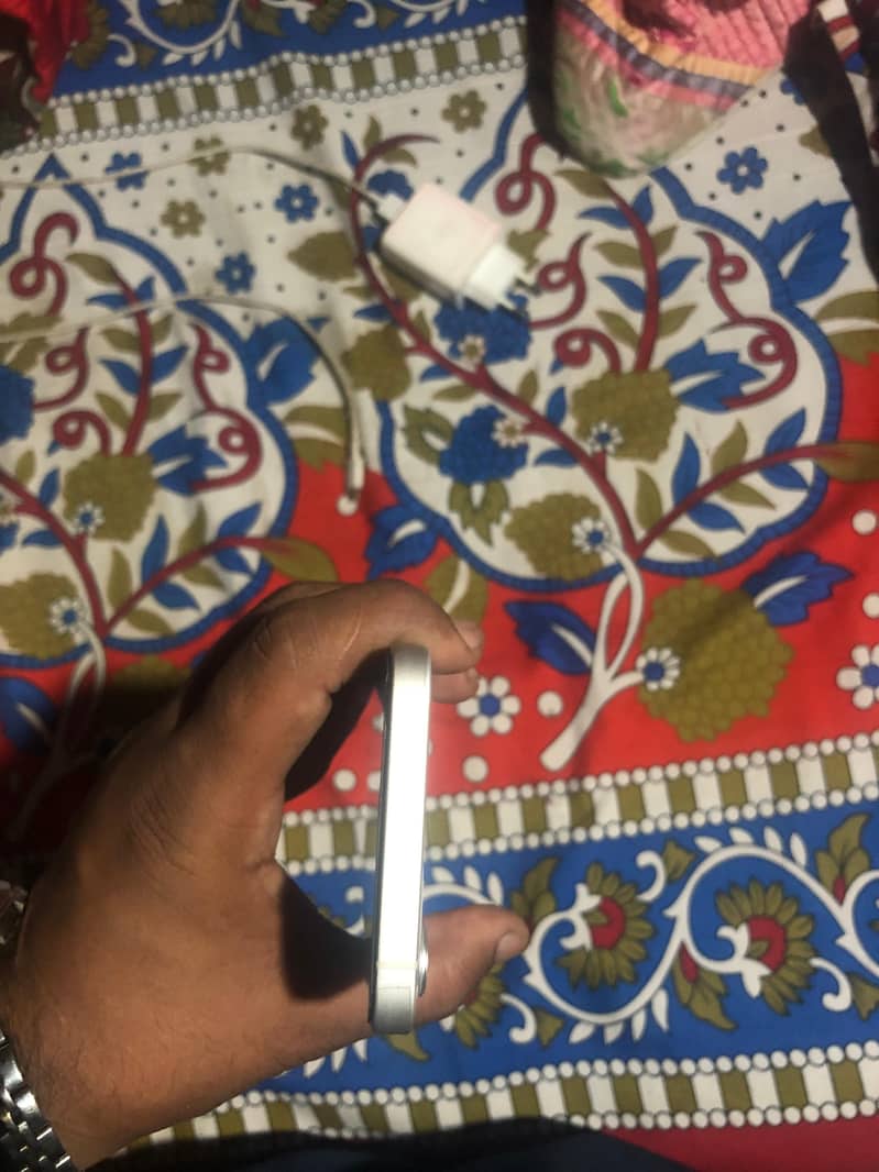 Apple iPhone 12 2