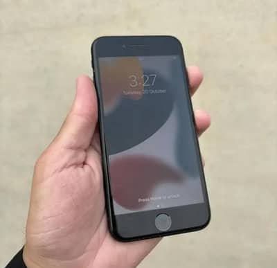 Apple iPhone 7 (03071848271)