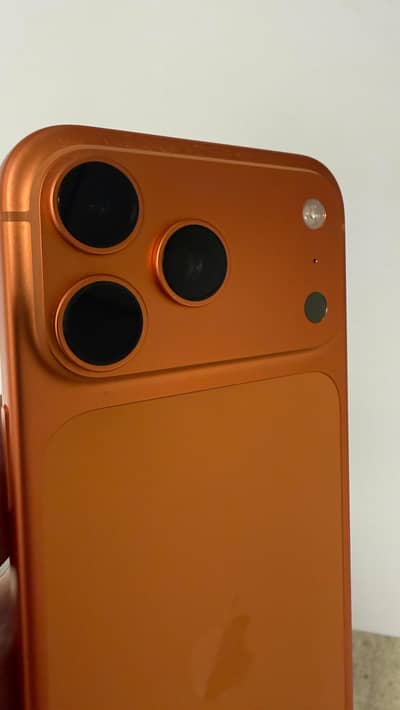 Apple iPhone 17 Pro Max with Box 100% Battery Health