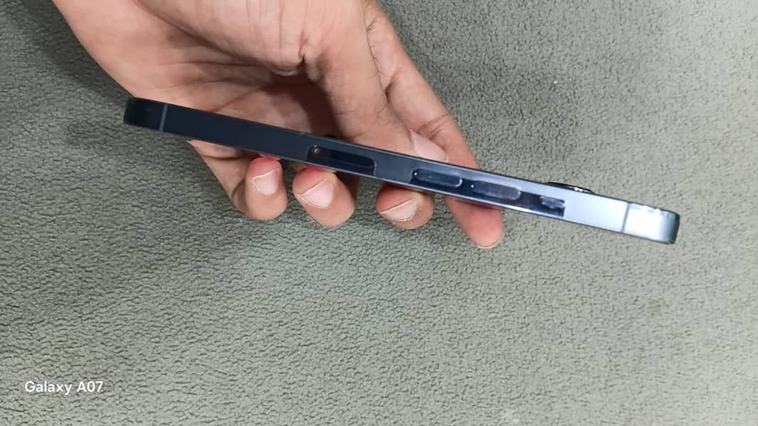 Apple iPhone 13 Pro 0