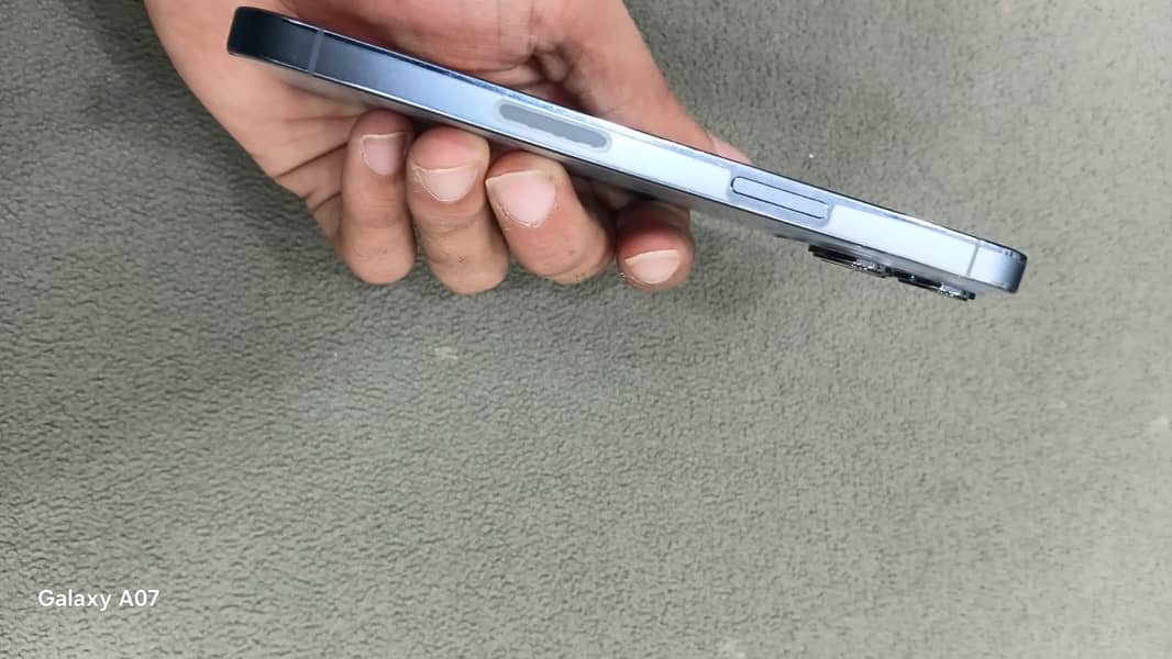 Apple iPhone 13 Pro 4