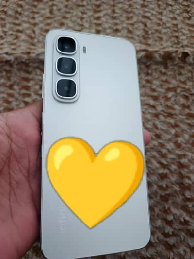 Infinix Hot 60i    6*128
