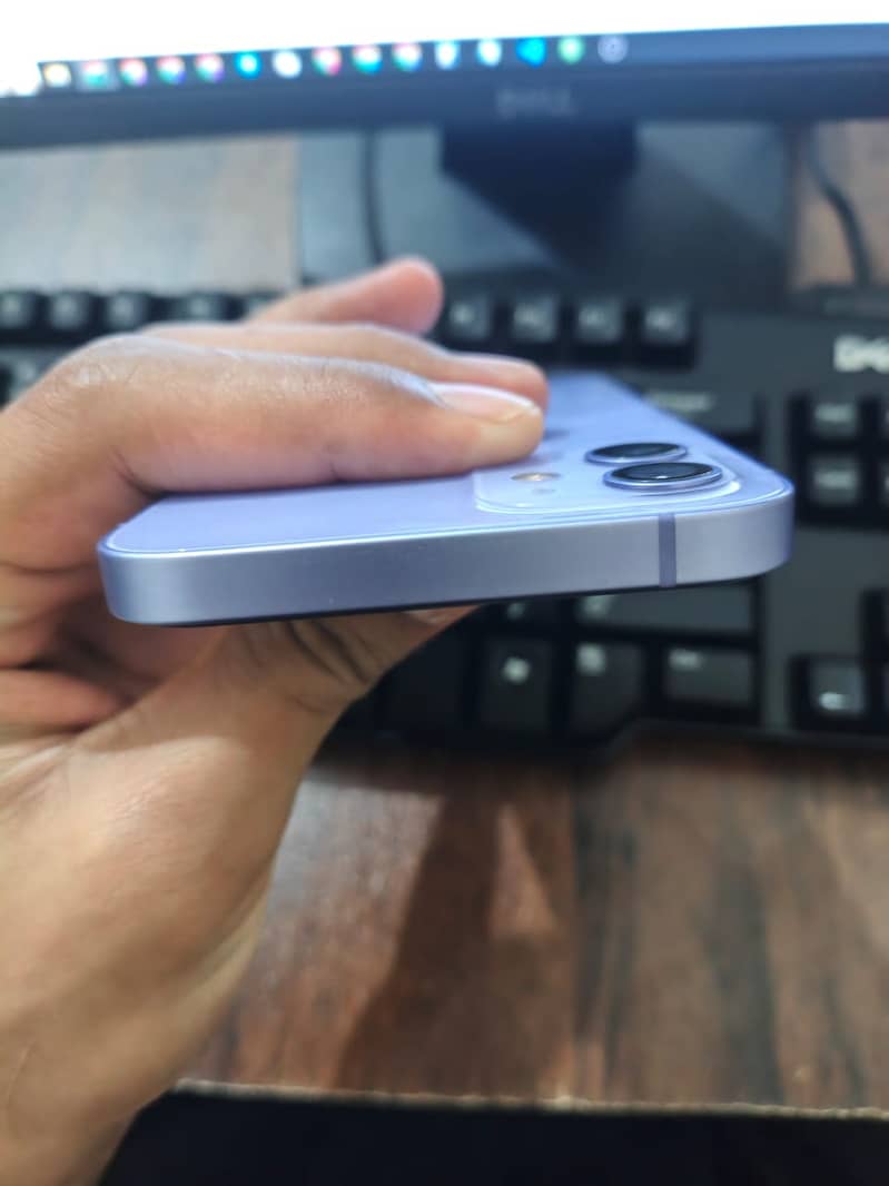 Apple iPhone 12 3