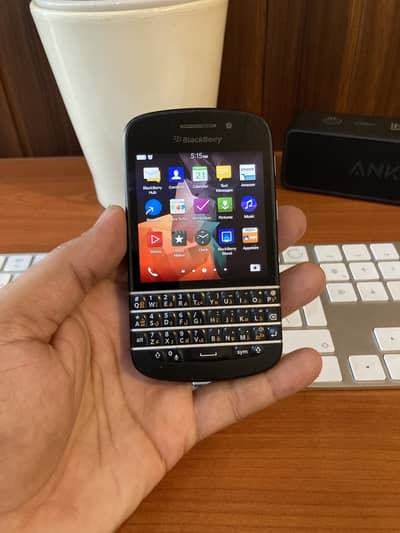 BlackBerry Q10 16GB, Original, PTA Approved, Classic QWERTY Keyboard
