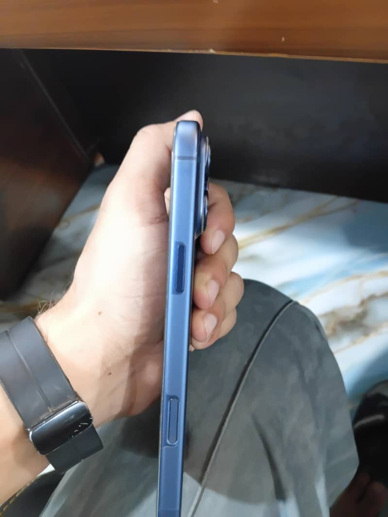 Apple iPhone 17 Pro Max 2