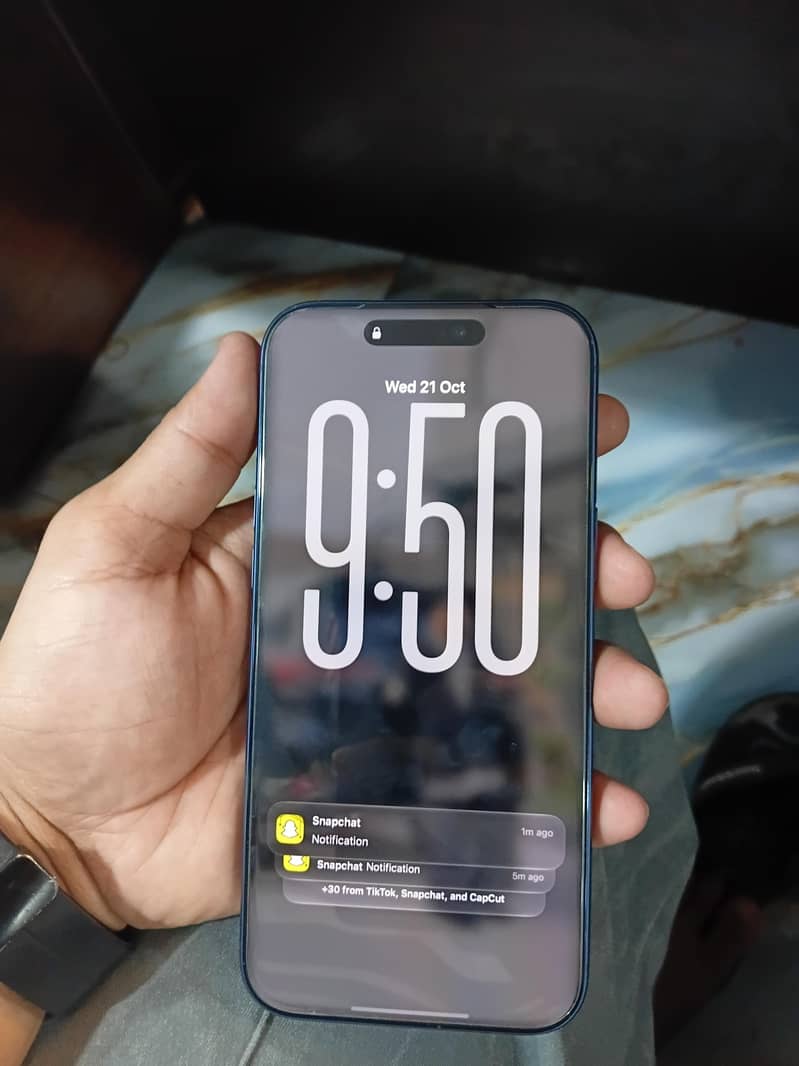 Apple iPhone 17 Pro Max 5