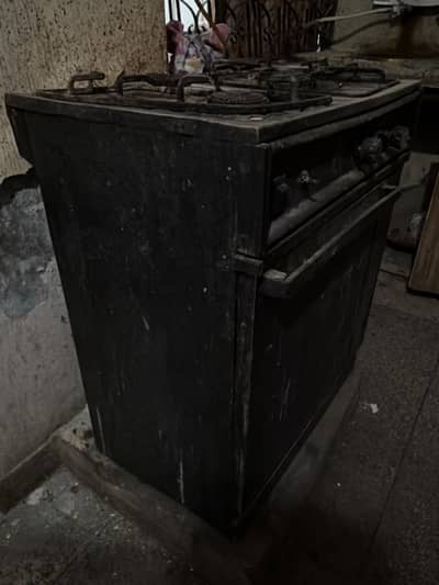 Burner Gas Stove with Oven - Used