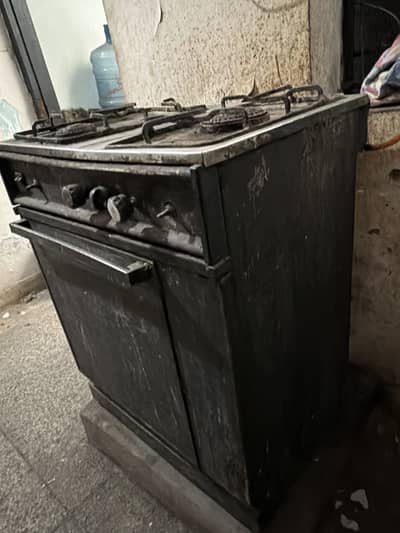 Burner Gas Stove with Oven - Used