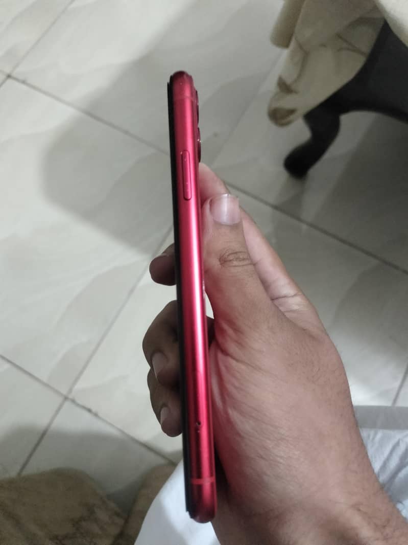 Apple iPhone 11 3