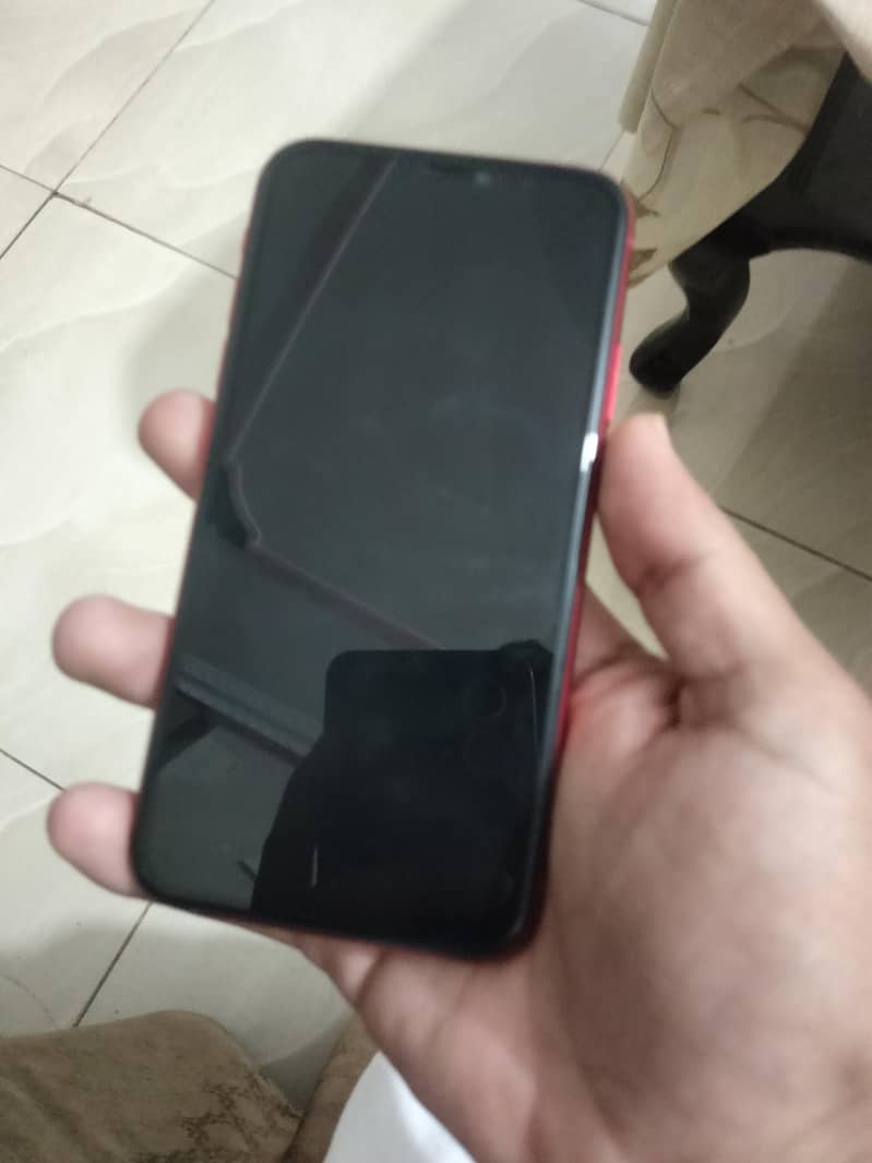 Apple iPhone 11 4
