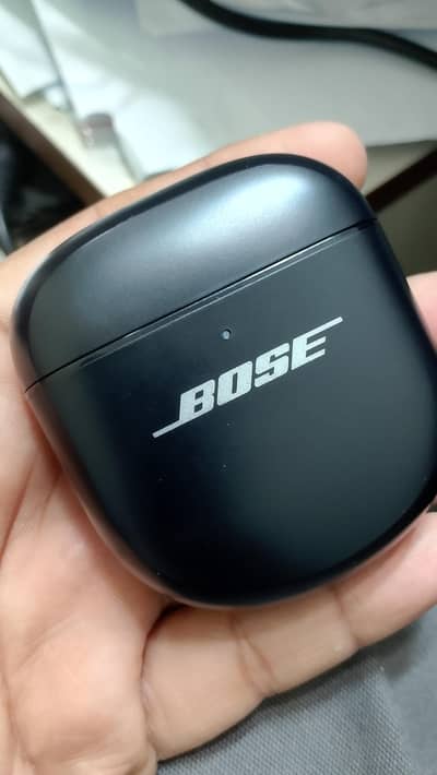 Bose QuietComfort airpods 2nd gen like a new