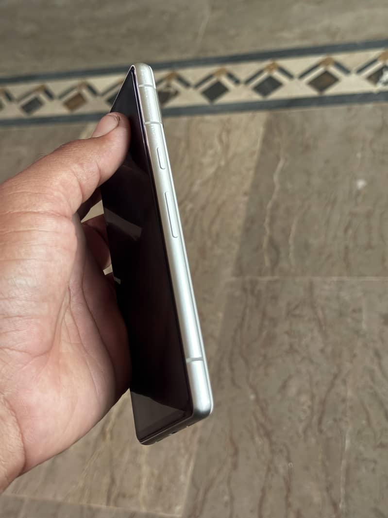 Google Pixel 7a 4