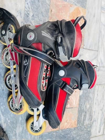 Skating shoes in good condition