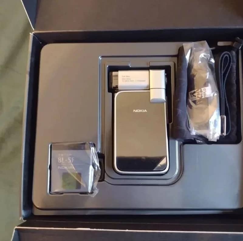 Nokia n93i 0