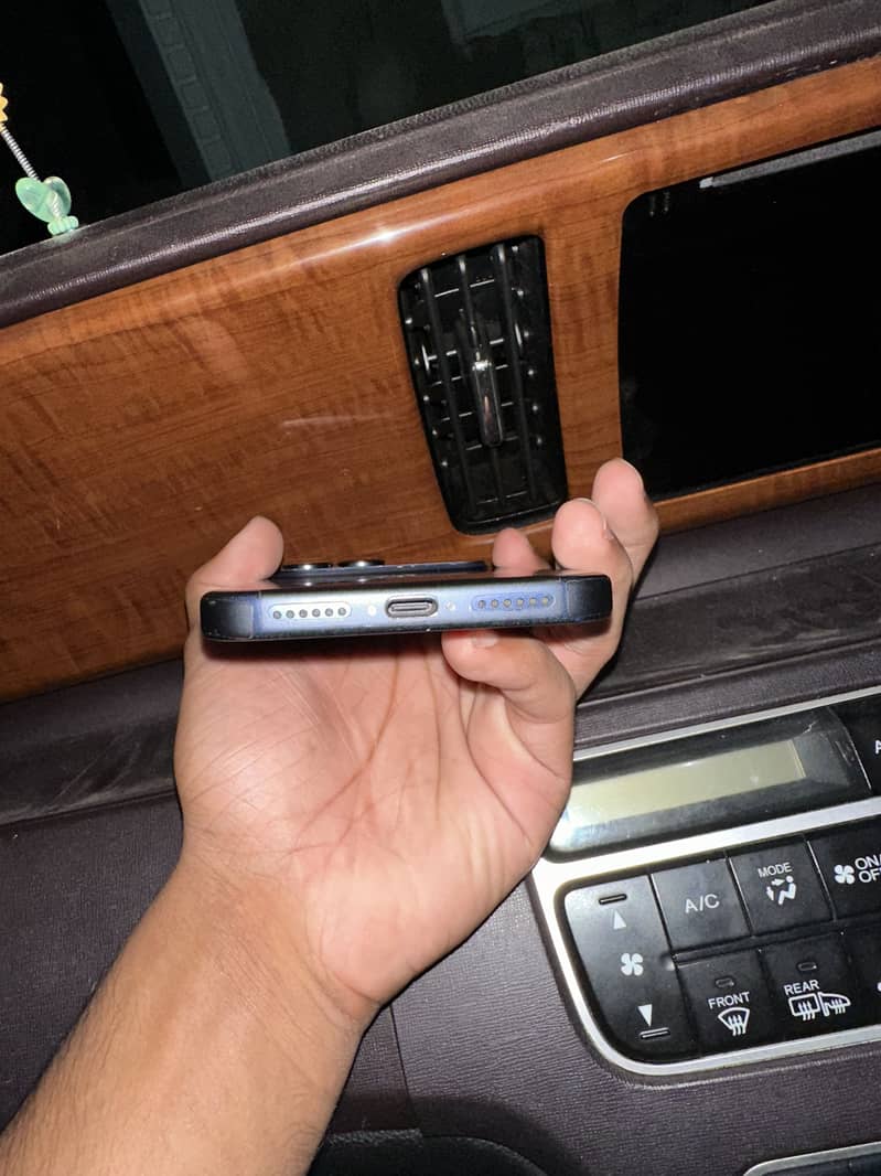 iPhone 17 pro max jv 4