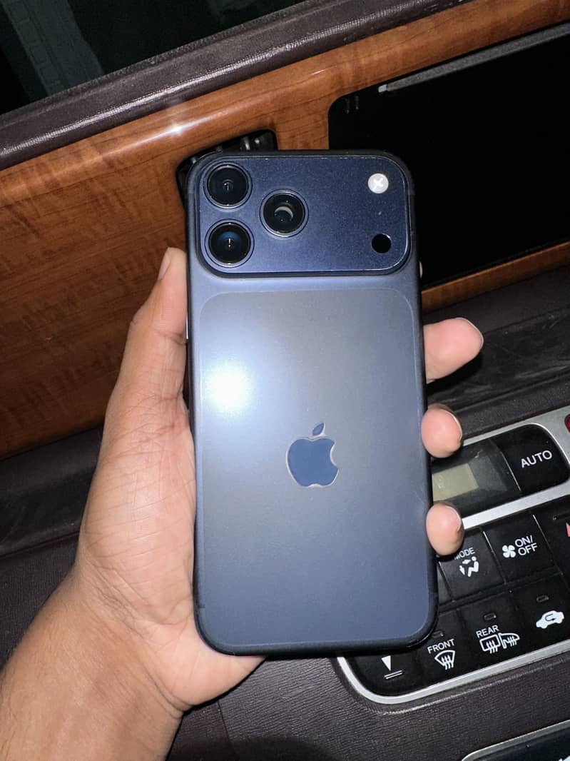 iPhone 17 pro max jv 7