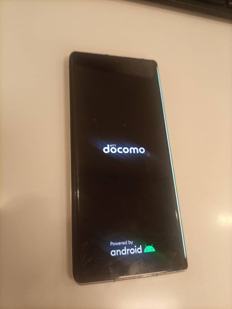 Sharp Aquos R6 5G 1