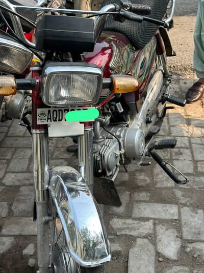 Honda CD 70 in new condition