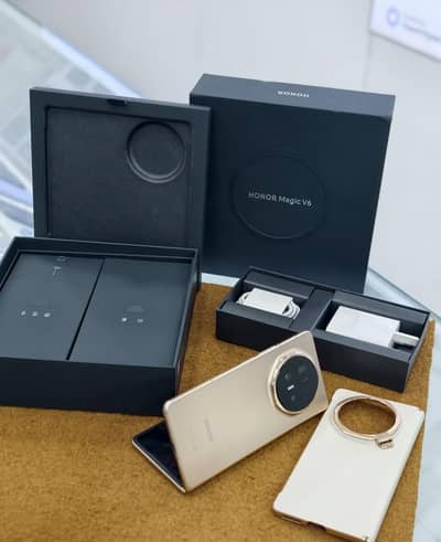 Honor Magic V6